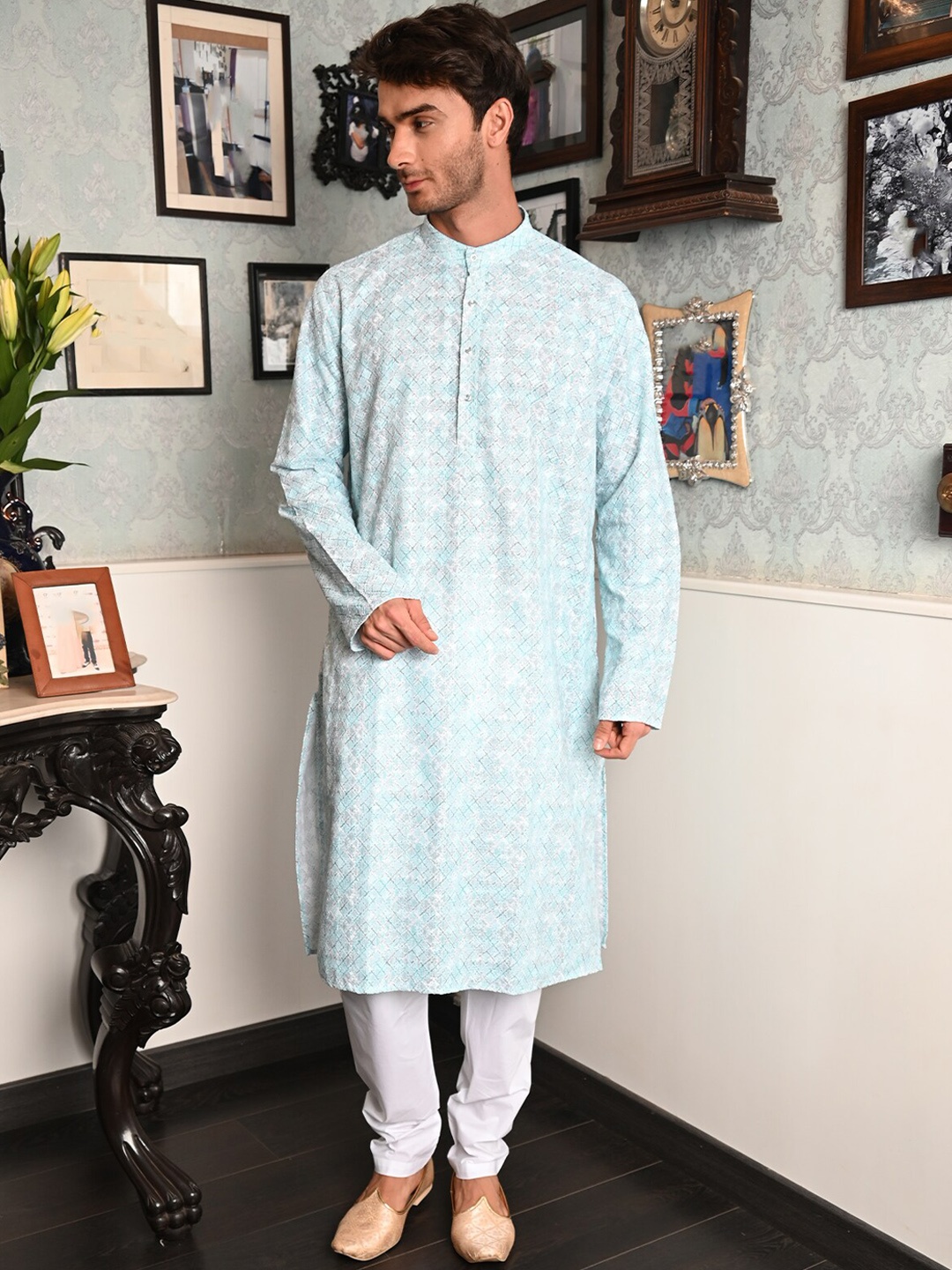 

ODETTE Ethnic Motifs Embroidered Regular Kurta with Pyjama, Blue