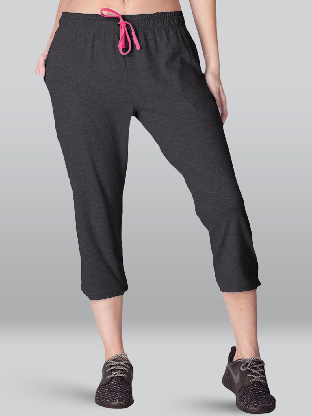 

LYRA Women Cotton Three Fourth-Length Mid Rise Track Pants, Grey