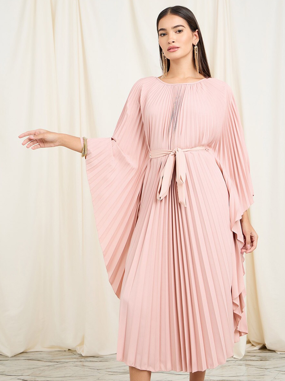 

Styli Pink Flared Sleeve Tie-Up Detail Accordion Pleats Kaftan Midi Dress