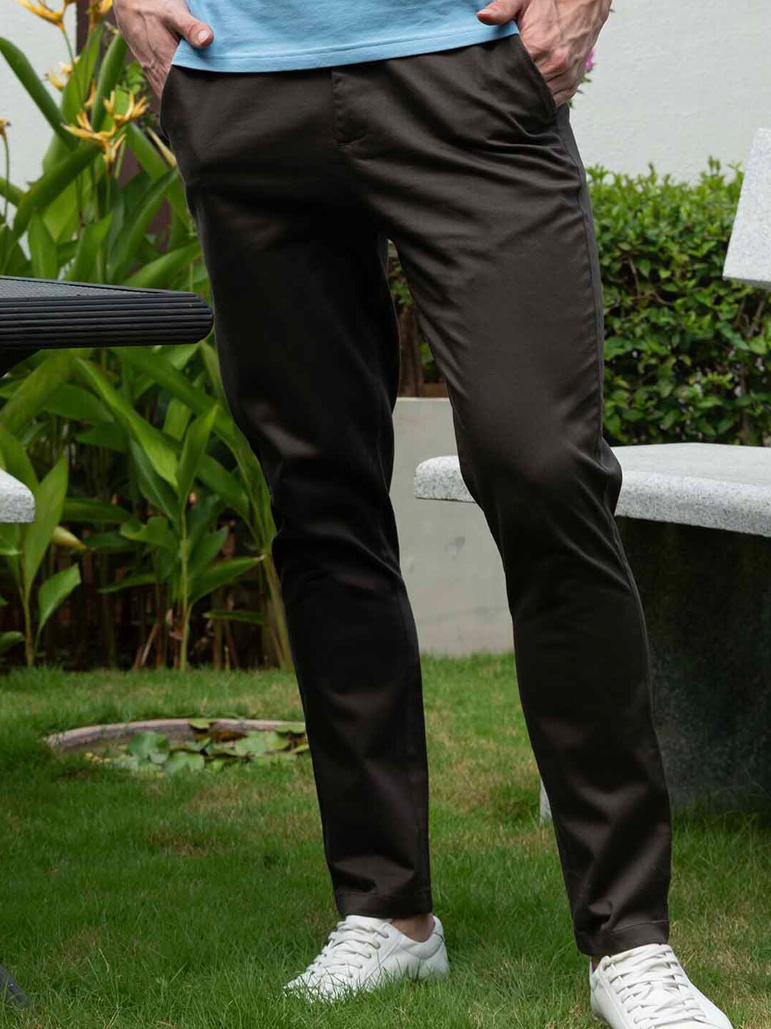 

ARISTOBRAT Men Tapered Fit Regular Trousers, Grey