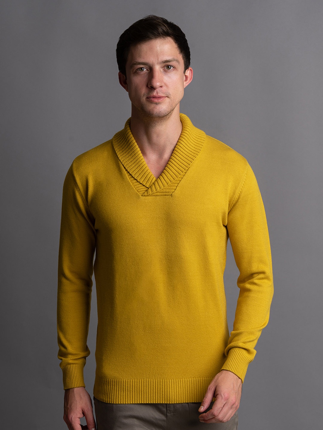 

ARISTOBRAT Men Pullover, Mustard