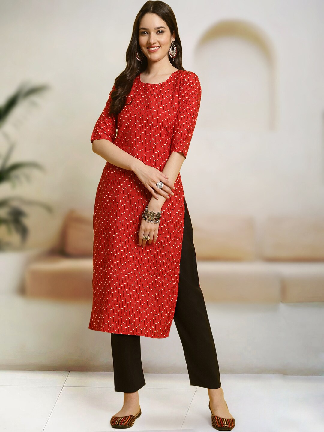 

7Threads Floral Printed Round Neck Three-Quarter Sleeves Kurta with Trousers, Red