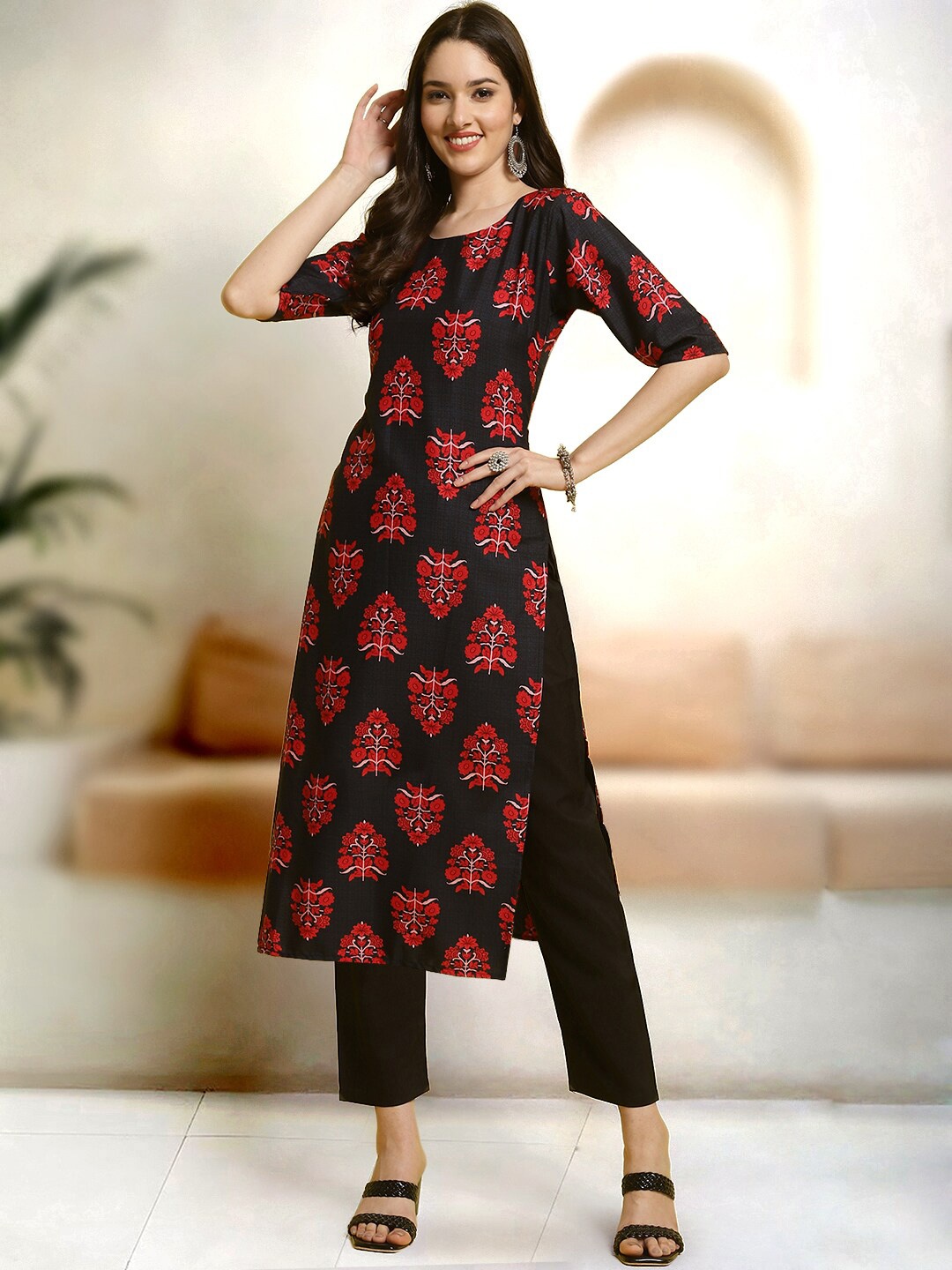 

7Threads Ethnic Motifs Printed Regular Kurta with Trousers, Black