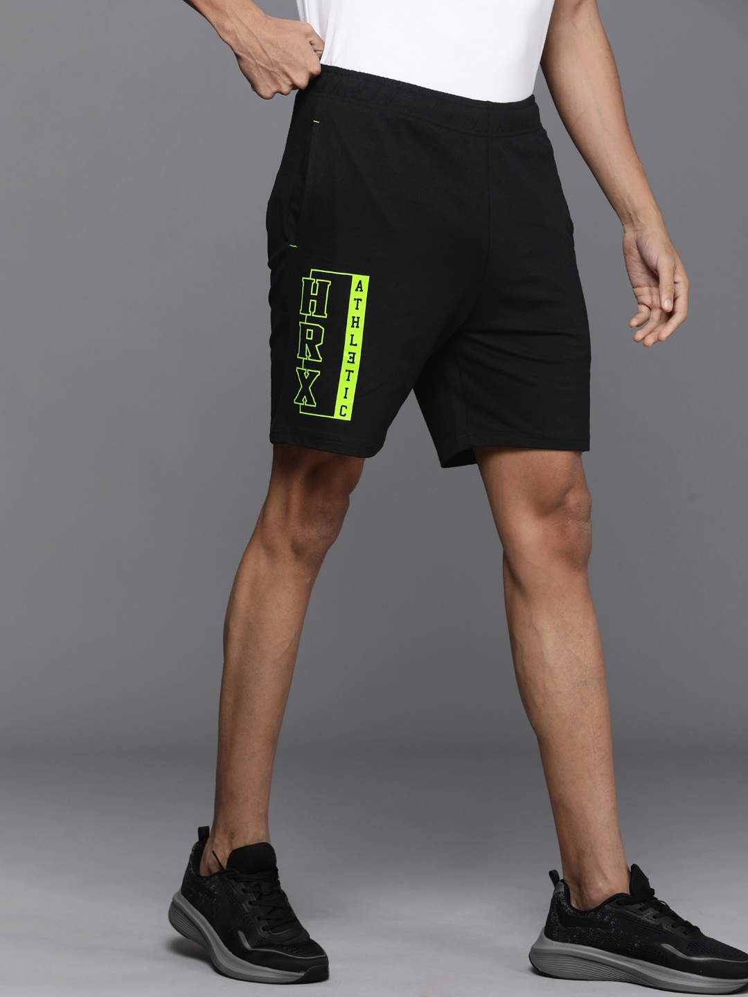 

HRX by Hrithik Roshan Men Lifestyle Typography Printed Sports Shorts, Black
