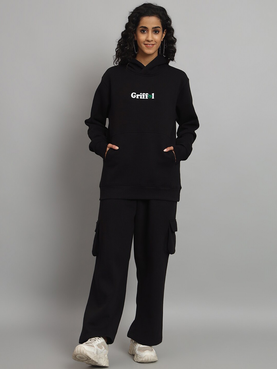 

GRIFFEL Women Self Design Tracksuits, Black