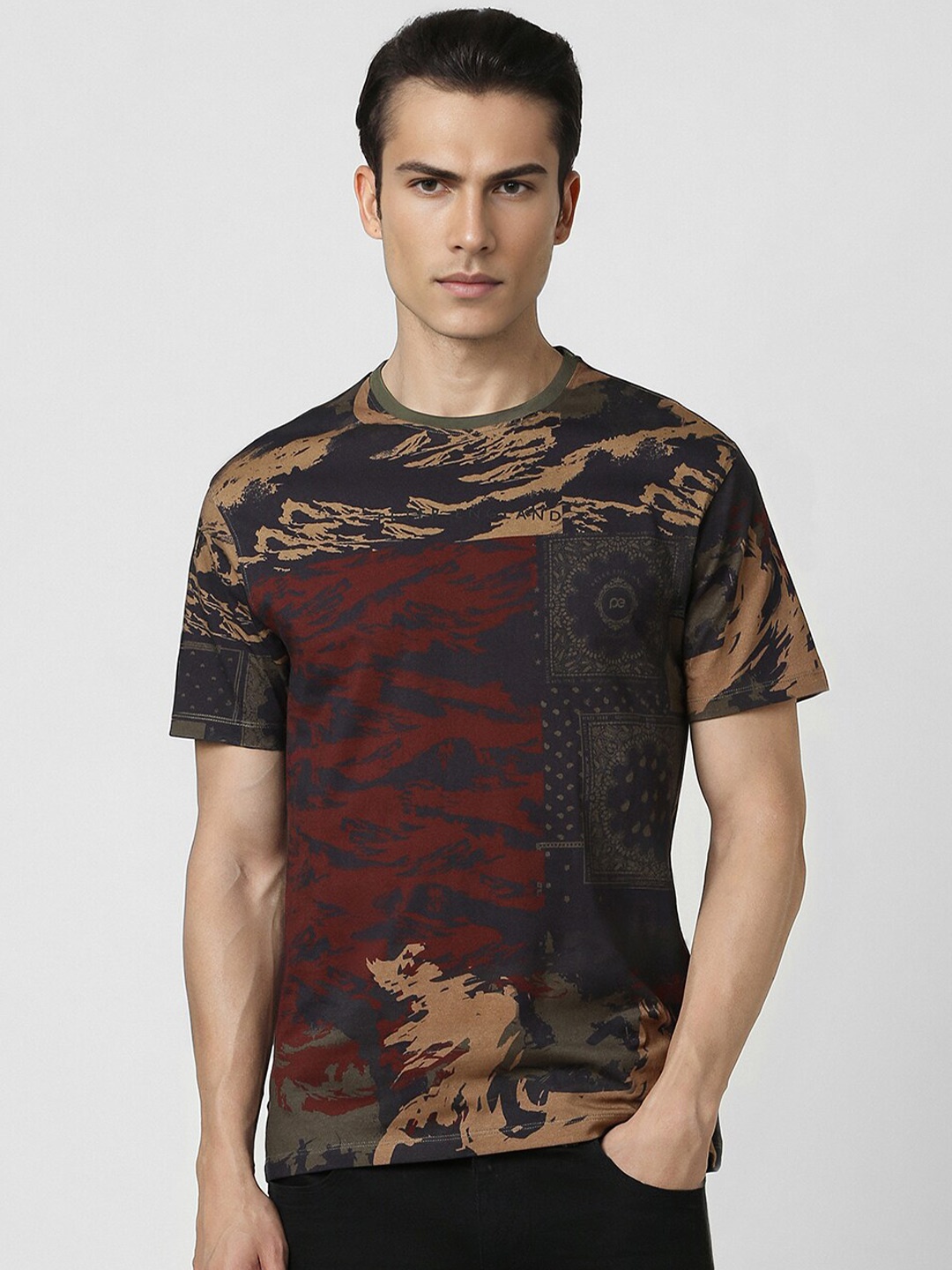 

Peter England Casuals Printed Cotton T-shirt, Brown