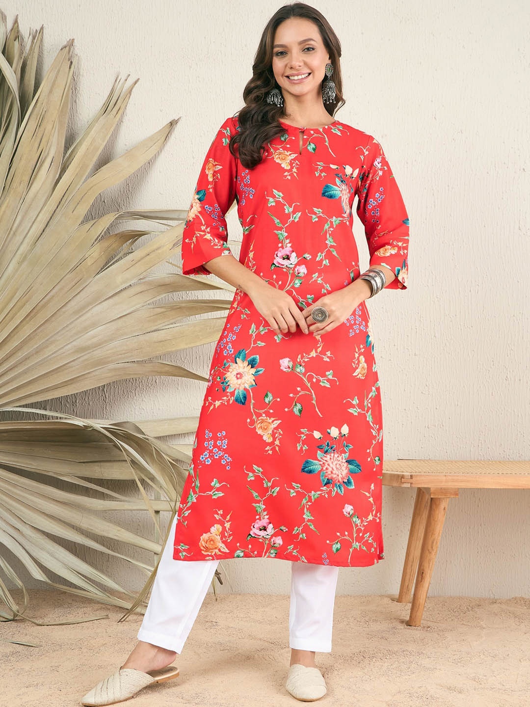 

MASSTANI BY INDDUS Floral Printed Keyhole Neck Straight Kurta, Red