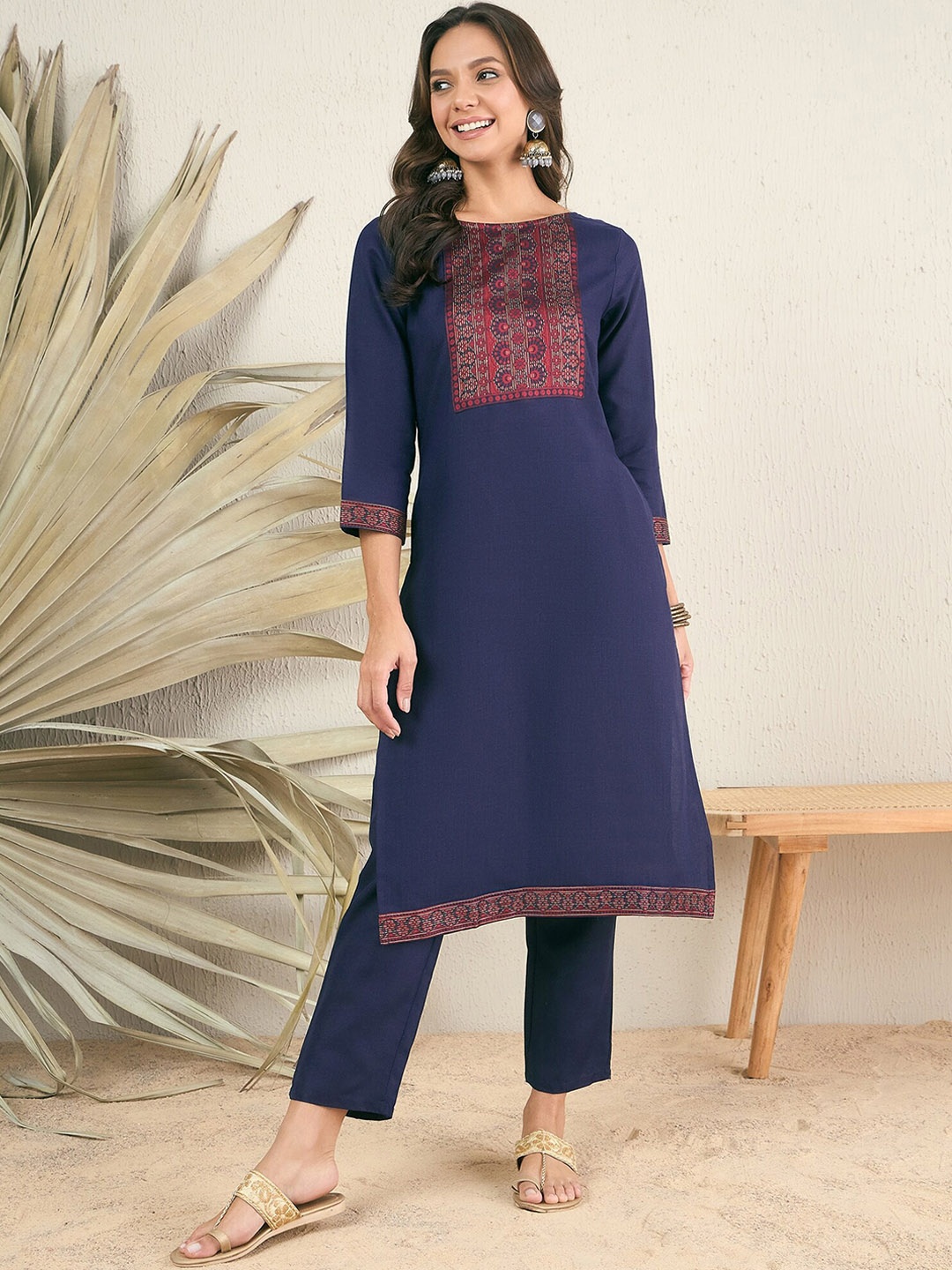 

MASSTANI BY INDDUS Geometric Yoke Design Regular Straight Kurta With Trousers, Navy blue