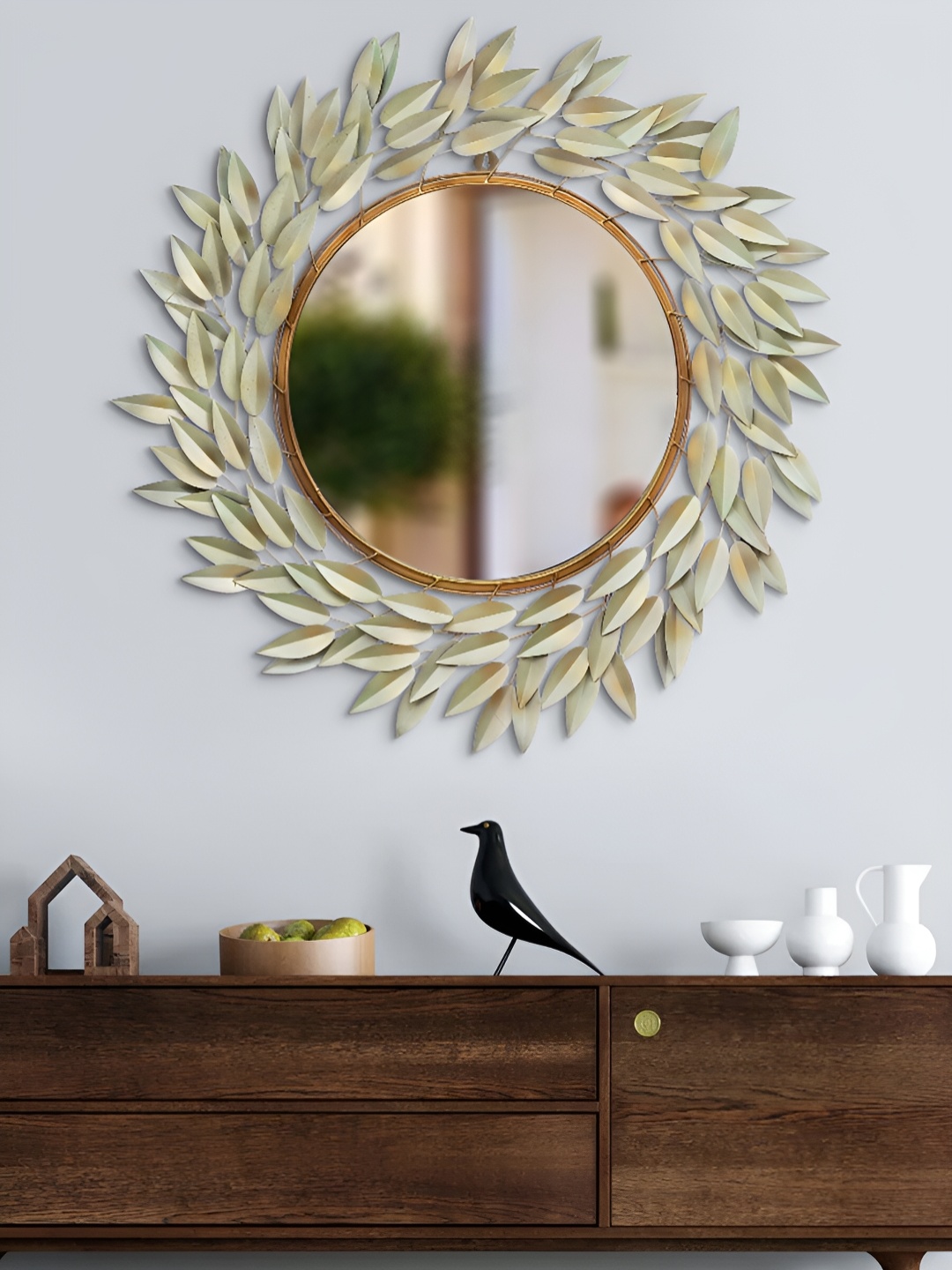 

Craft Smith Gold Toned Leaf-Design Round-Shaped Mirror