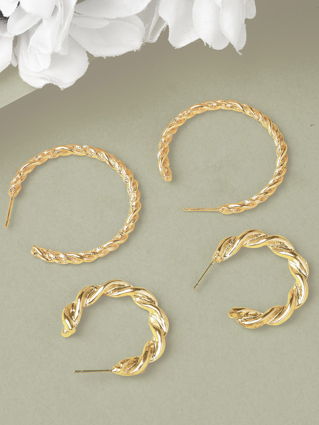 

Bohey by KARATCART Set of 2 Gold-Plated Contemporary Half Hoop Earrings