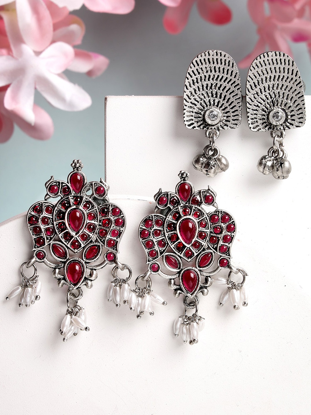 

KARATCART Set Of 2 Silver-Plated Kundan Contemporary Oxidised Drop Earrings