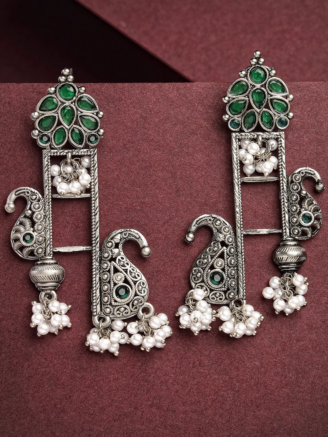 

KARATCART Silver-Plated Kundan Contemporary Oxidised Drop Earrings