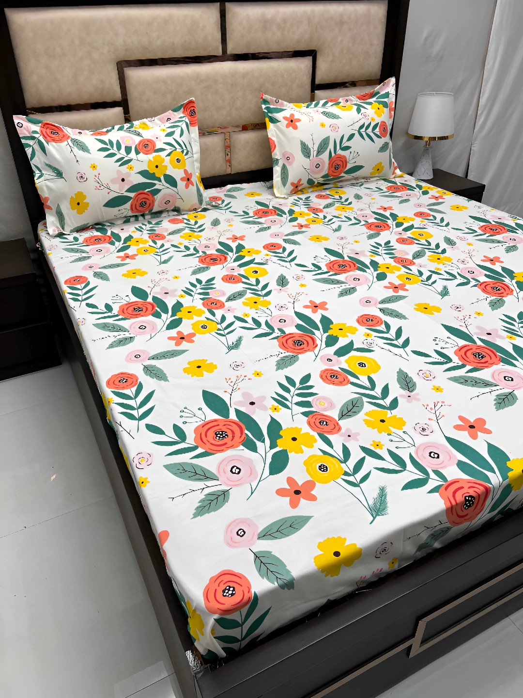 

Pure Decor Amulya Beige & Red Floral 250 TC Cotton Queen Bedsheet with 2 Pillow Covers