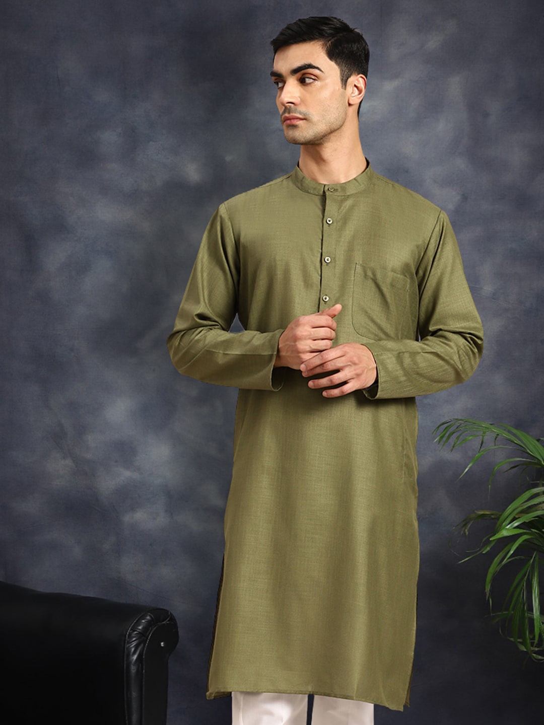 

Anouk Mandarin Collar Cotton Kurta, Olive