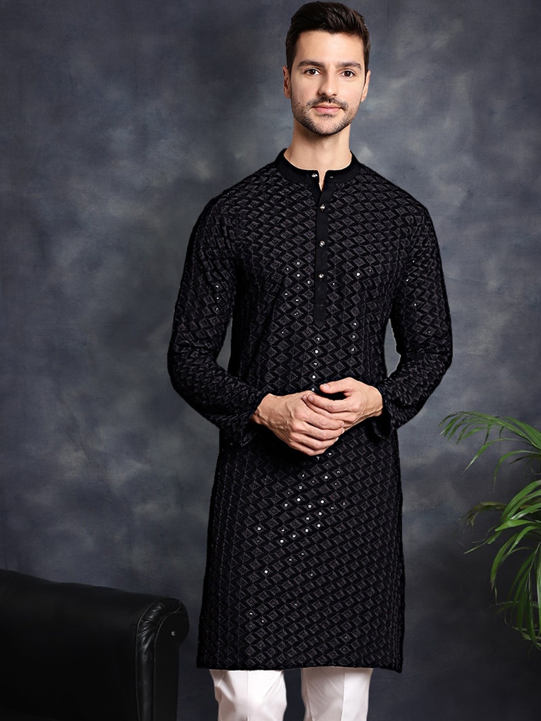 

Anouk Black Geometric Embroidered Thread Work Curved Straight Kurta