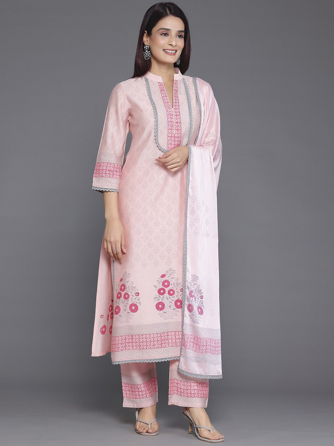 

Libas Floral Printed Regular Kurta with Trouser & Dupatta, Peach