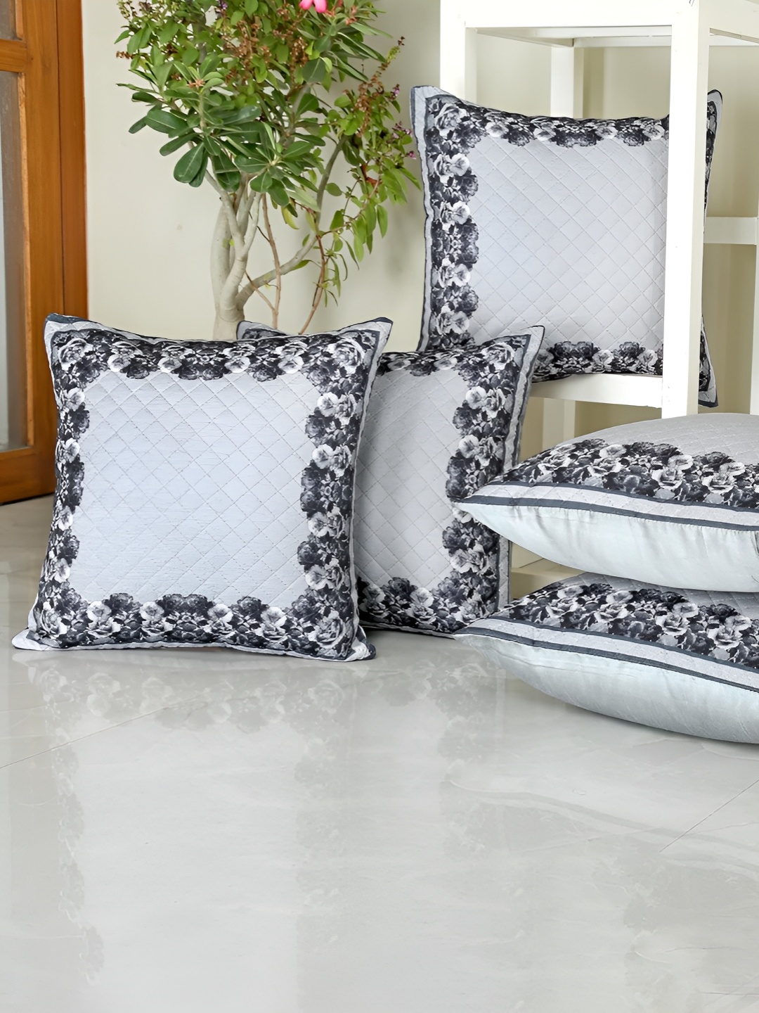 

Homerz White & Black 5 Pieces Floral Print Velvet Square Cushion Covers