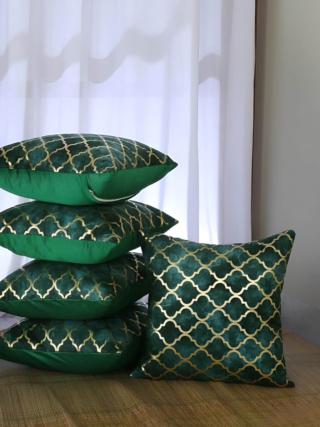 

Homerz Green & Gold Toned 5 Pieces Geometric Velvet Square Cushion Covers