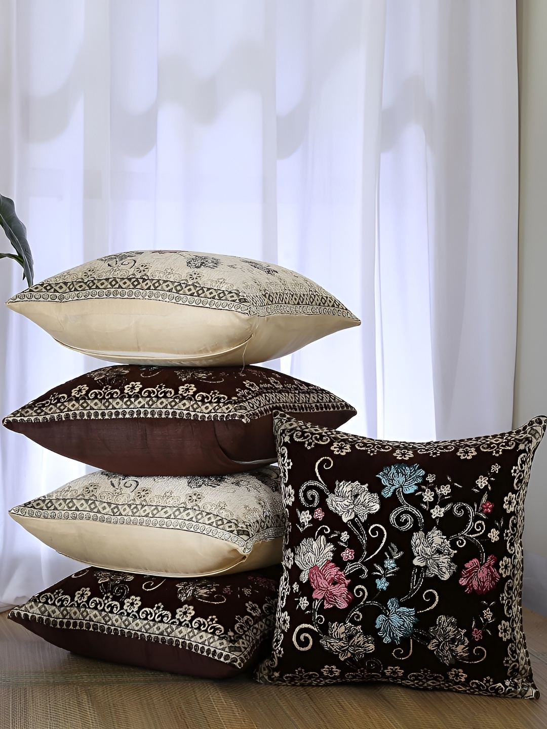 

Homerz Black & White 5 Pieces Floral Printed Cotton Square Cushion Covers