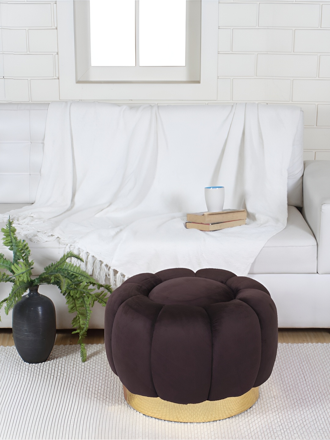 

Shadowkart Coffee Brown Tufted Round Velvet Ottoman
