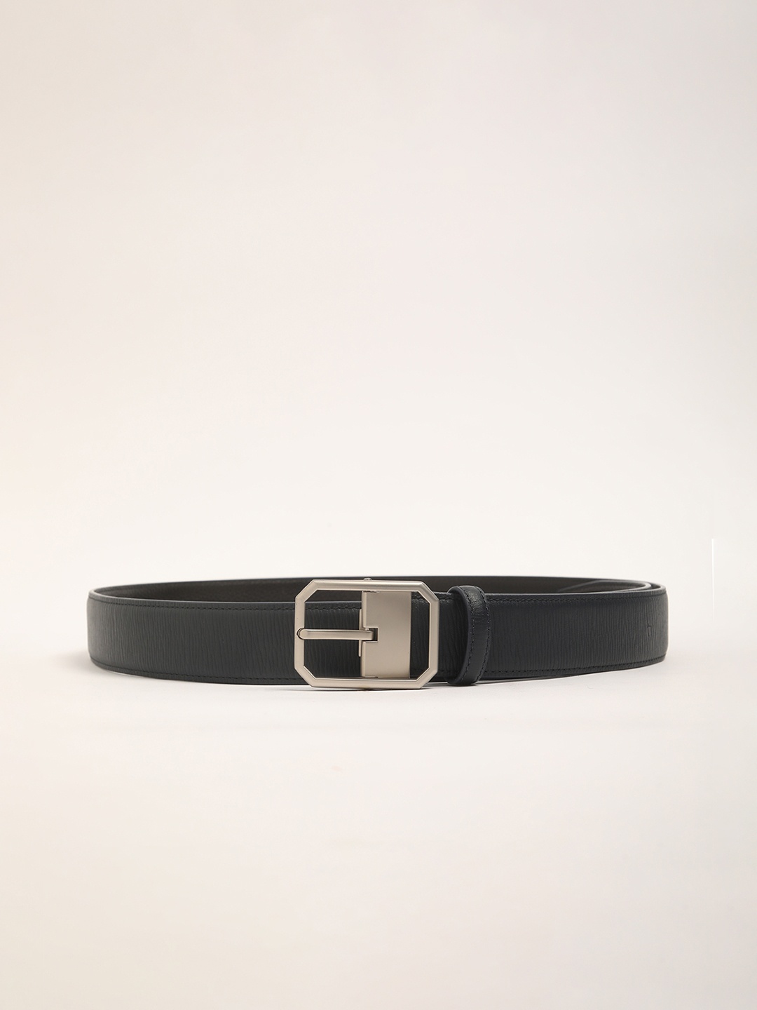 

THE BEAR HOUSE Men Textured Leather Reversible Belt, Blue