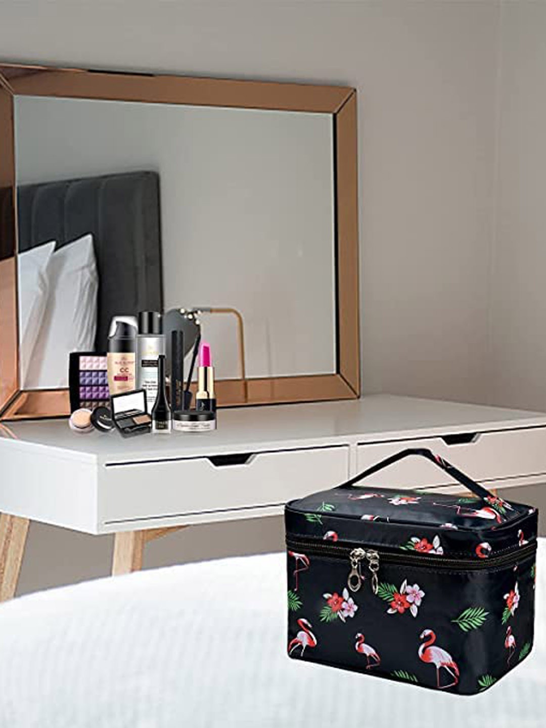 

Awestuffs Black Printed Reusable Makeup Organiser