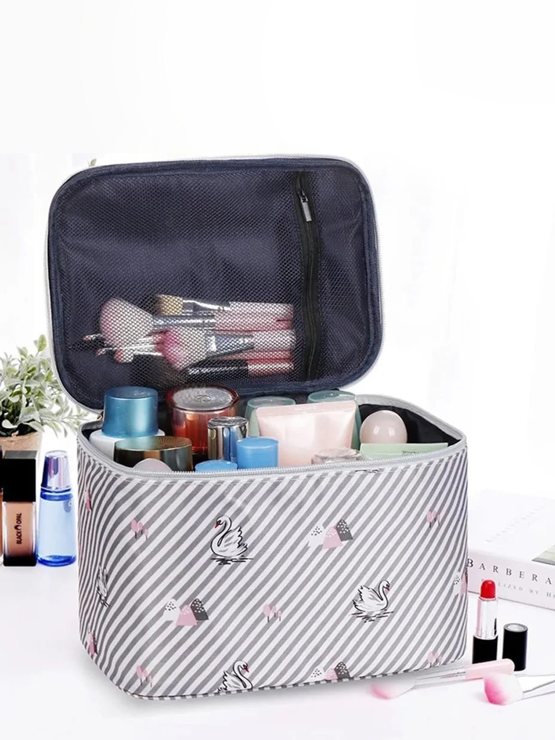 

Awestuffs Grey & White Printed Water Proof Large Cosmetics Accessories Organizer