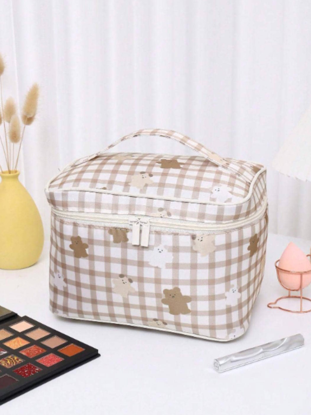 

Awestuffs Brown Printed Reusable Makeup Organiser