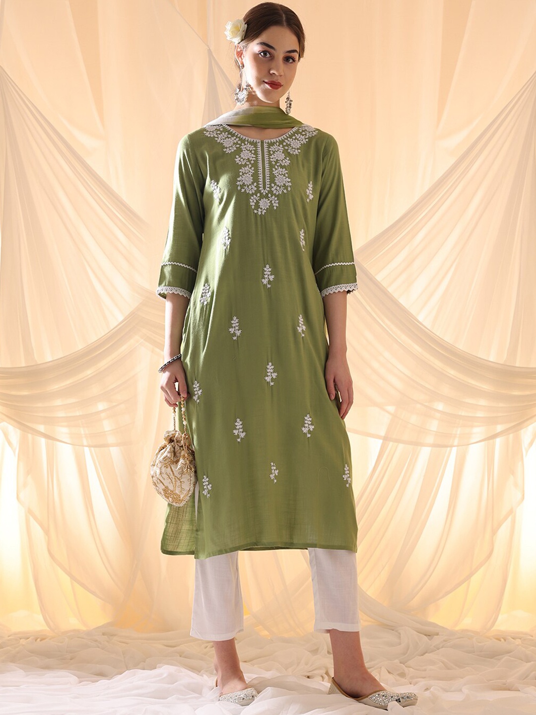 

Anouk Floral Yoke Design Thread Work Straight Kurta With Trousers & Dupatta, Green