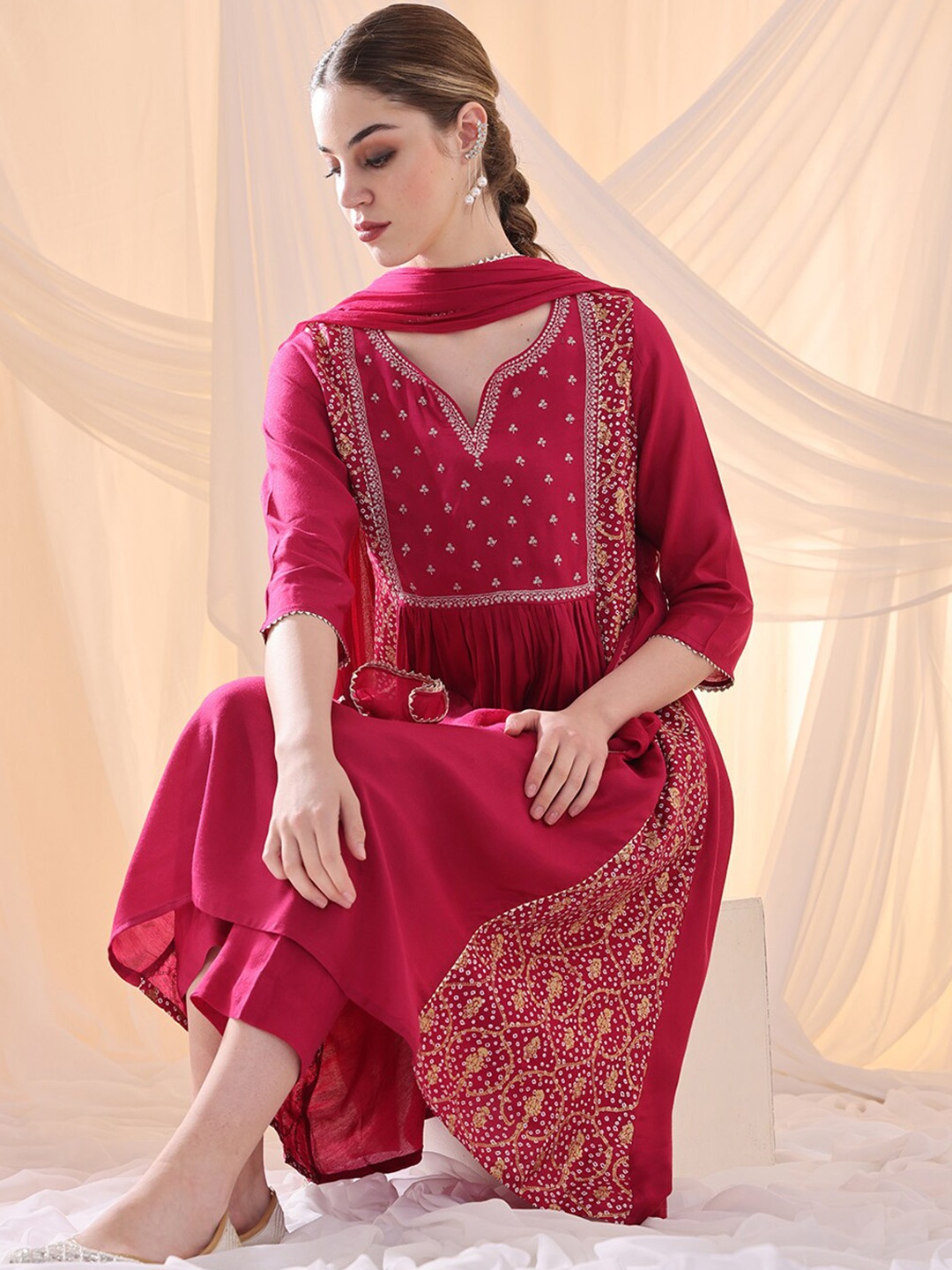 

Anouk Magenta Floral Printed Empire Thread Work Kurta with Trousers & Dupatta