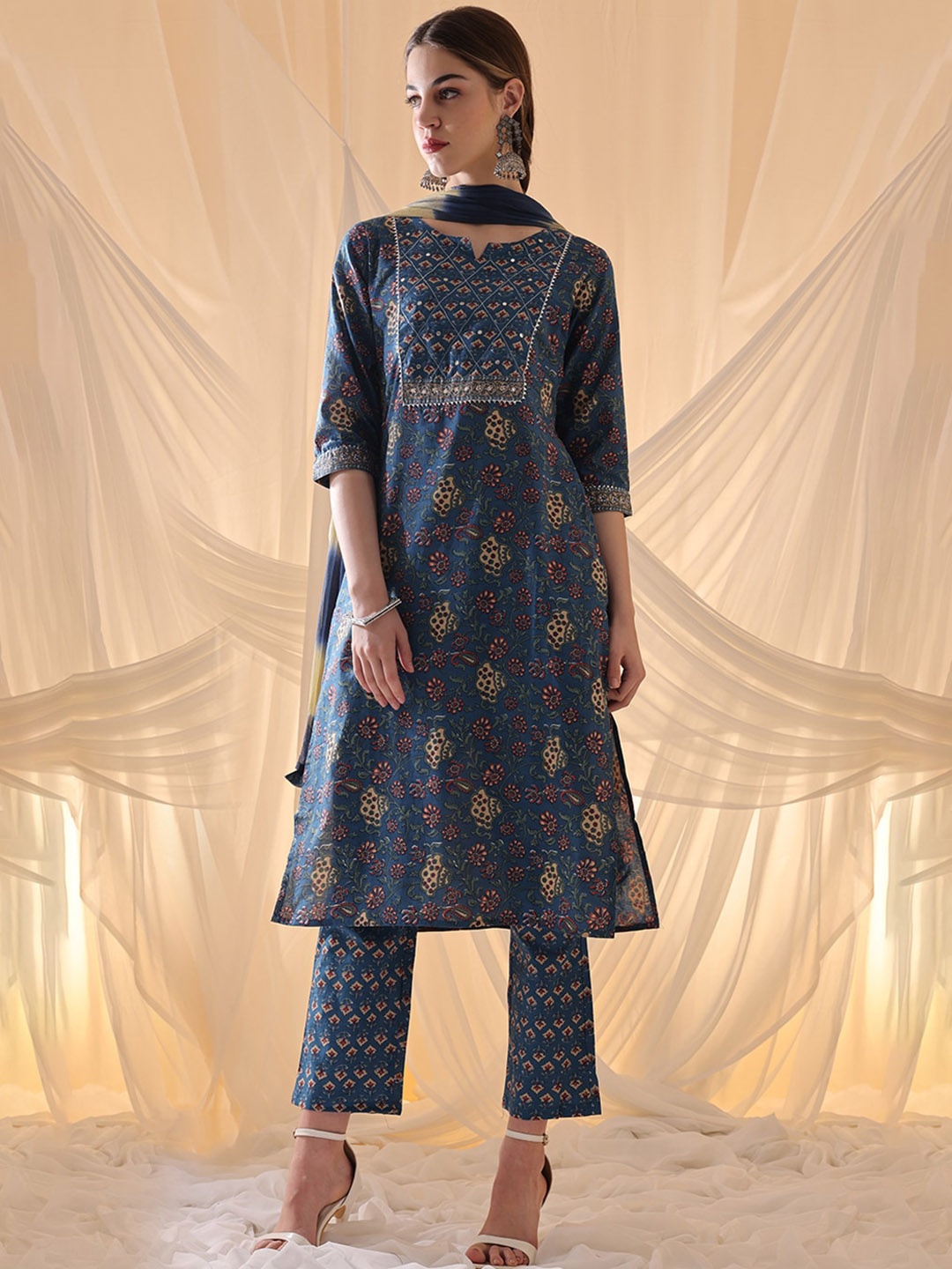 

Anouk Floral Printed Regular Pure Cotton Kurta with Trousers & With Dupatta, Navy blue