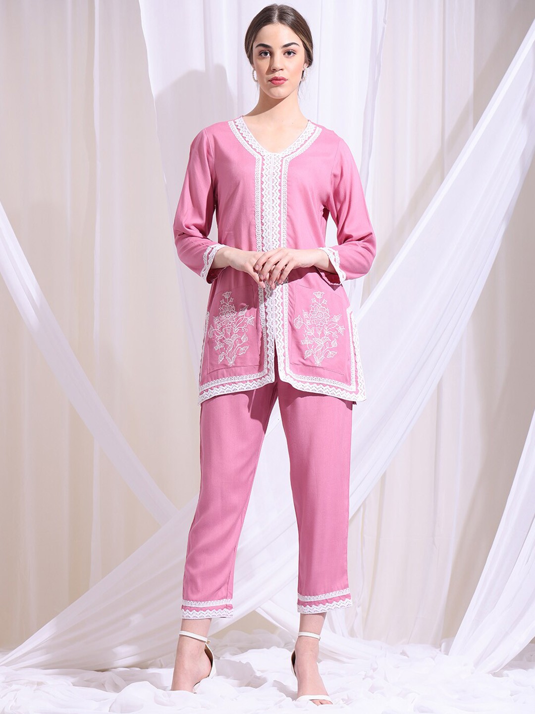 

Anouk Pink Floral Embroidered Regular Kurta with Trousers
