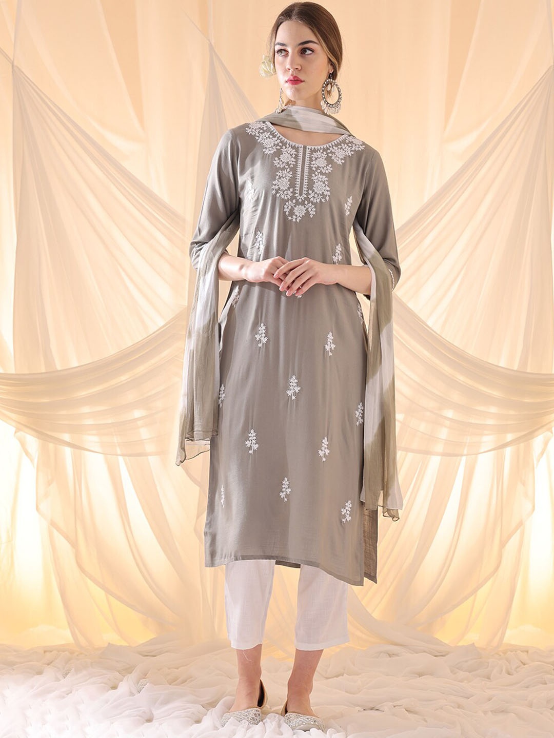 

Anouk Floral Printed Regular Thread Work Kurta with Trousers & Dupatta, Grey