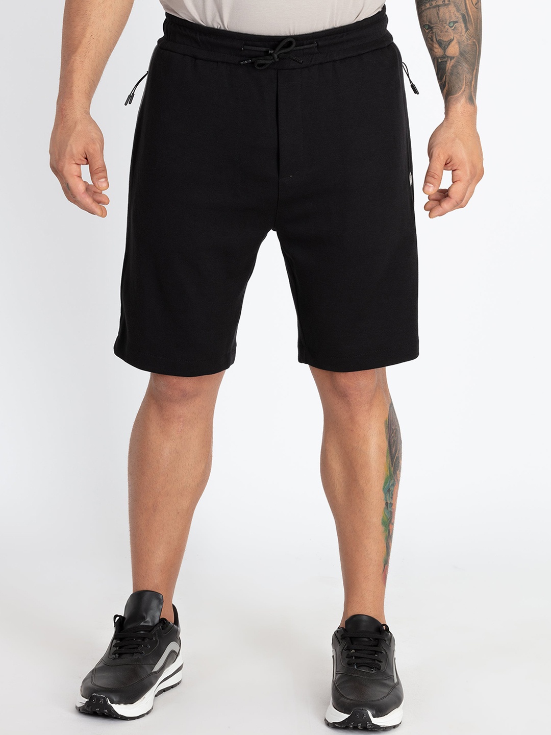 

Status Quo Men Mid-Rise Shorts, Black