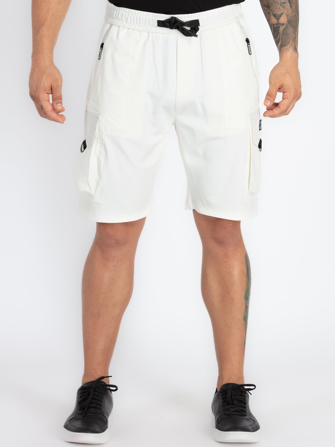 

Status Quo Men Mid-Rise Cargo Shorts, Off white
