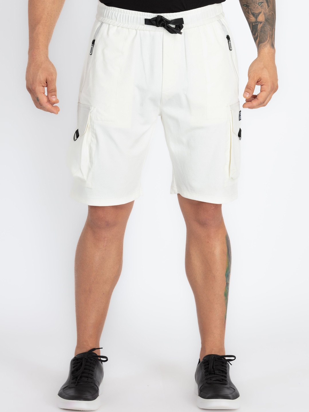 

Status Quo Men Mid-Rise Cargo Shorts, Off white