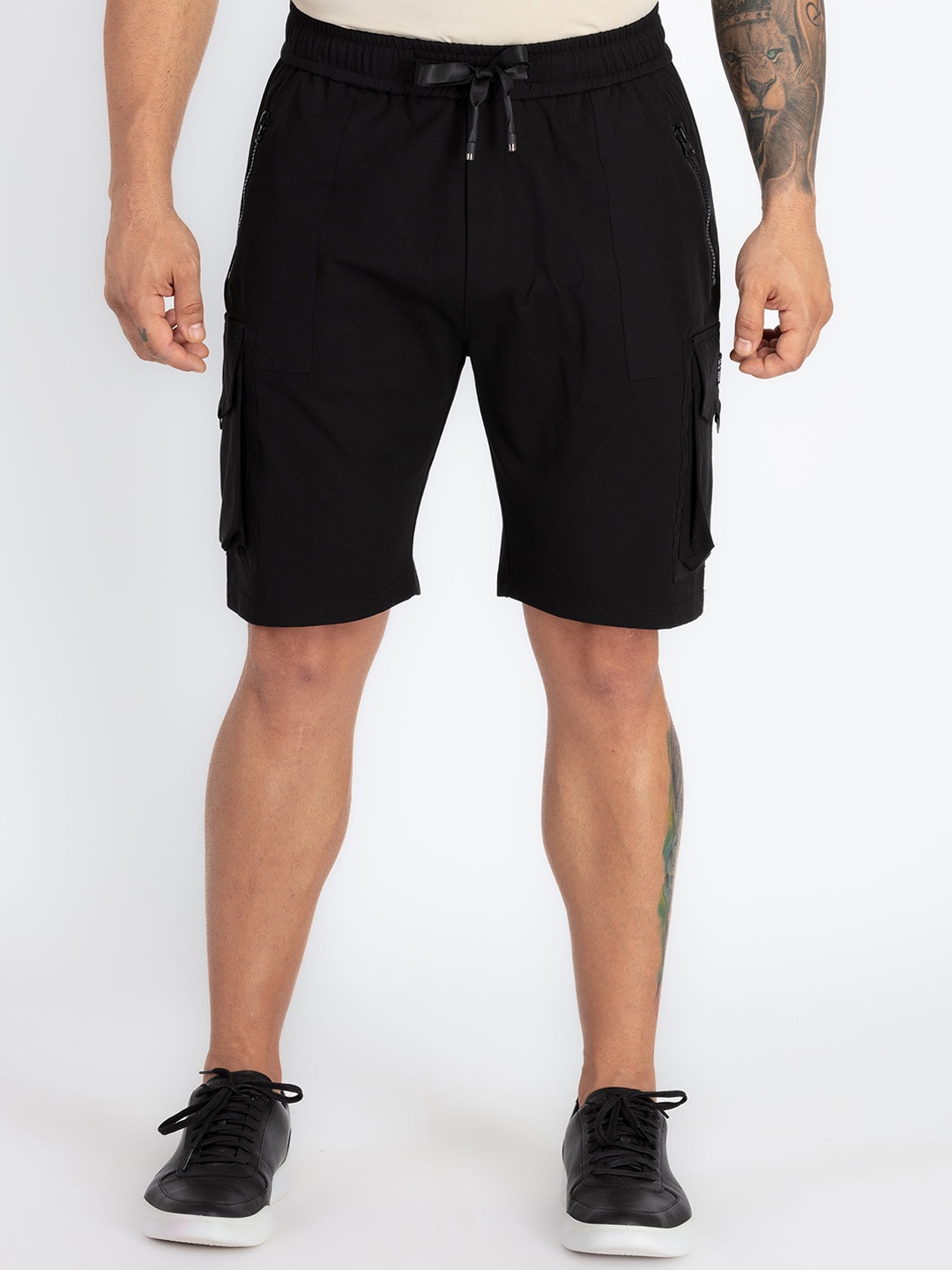

Status Quo Men Cargo Shorts, Black