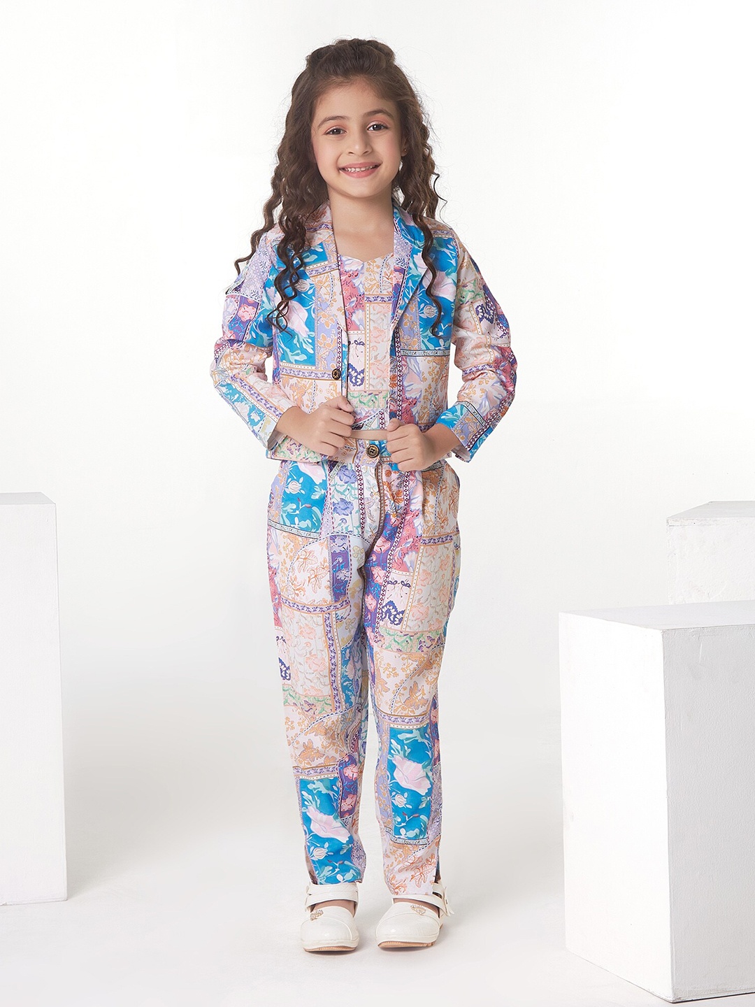

Ministitch Girls Print Pure Cotton Round Neck Long Sleeves Clothing Set, Cream