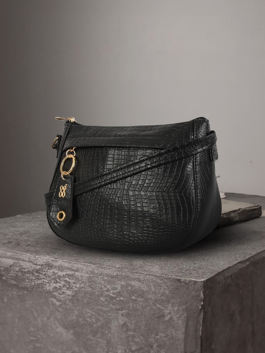 

Baggit Textured PU Swagger Sling Bag with Fringed, Black