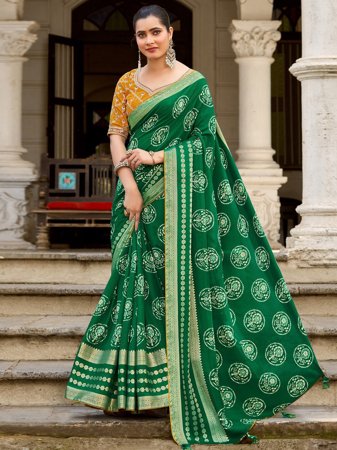 

Saree mall Bandhani Printed Zari Silk Sarees, Green