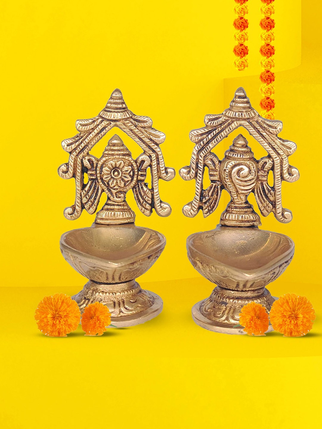 

10club Gold Toned 2 Pieces Brass Shankh Chakra Diyas