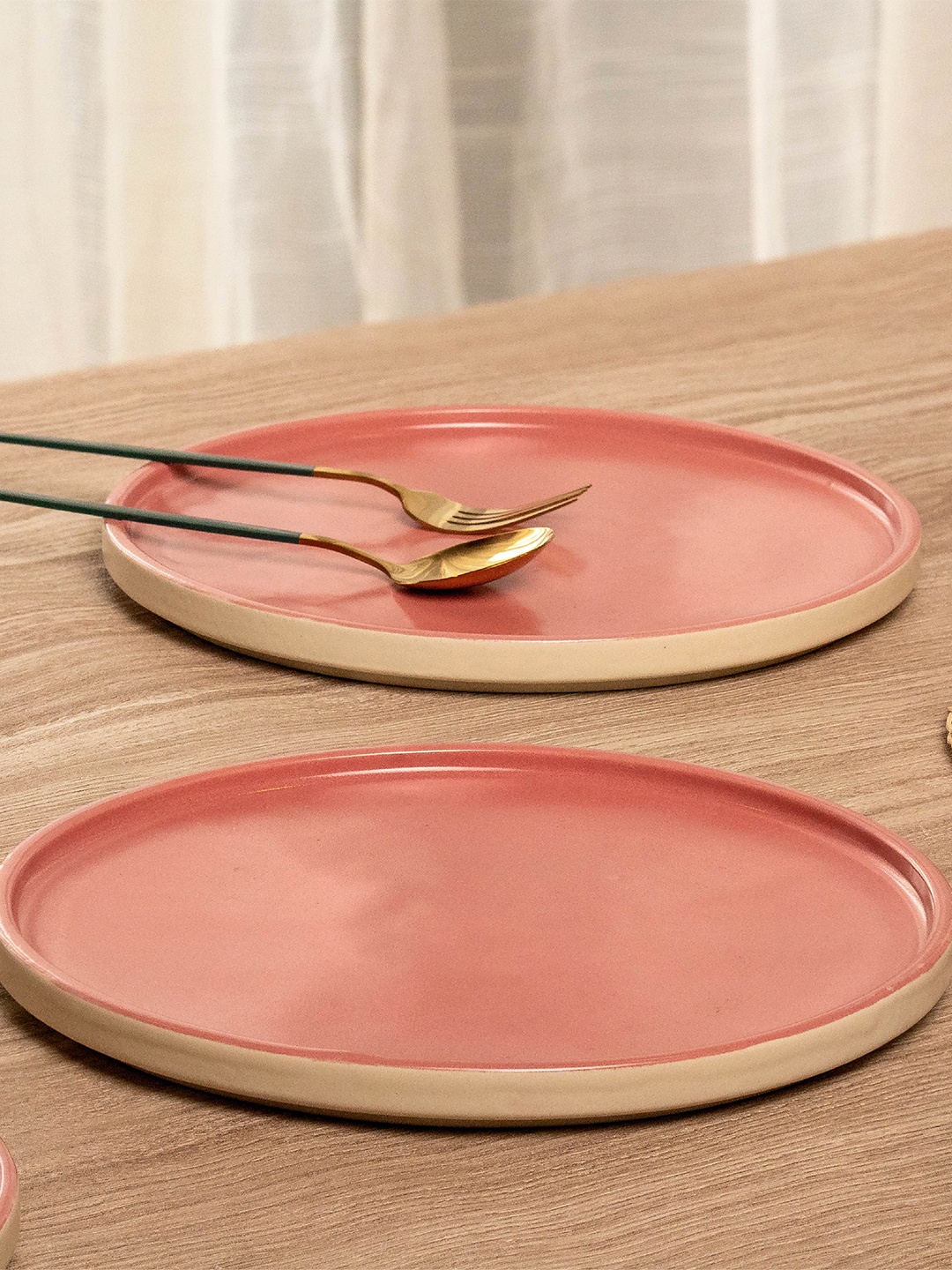 

10club 2-Pcs Peach-Coloured Ceramic Dinner Plates