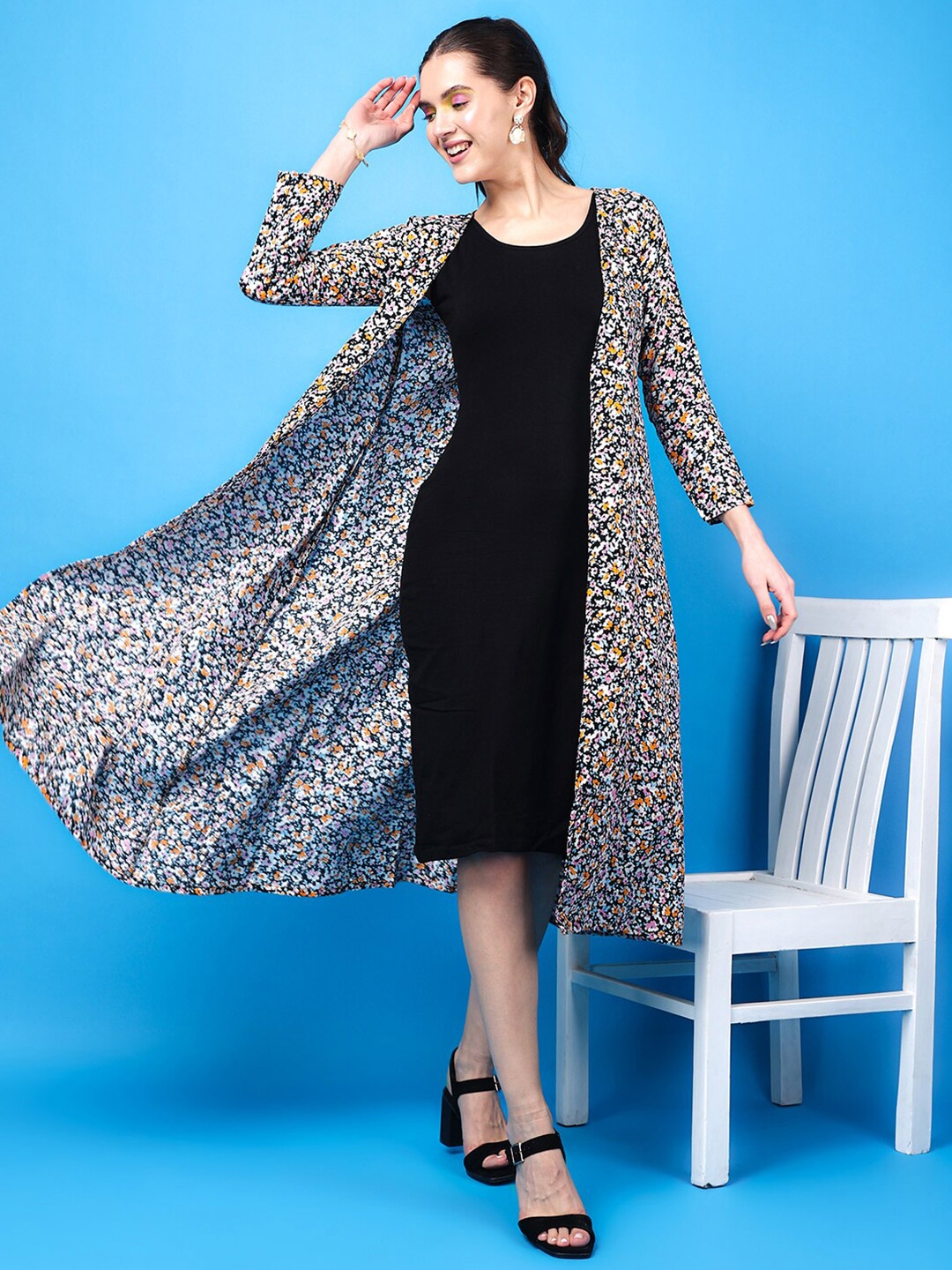 

SCORPIUS Floral Printed Longline Shrug, Black