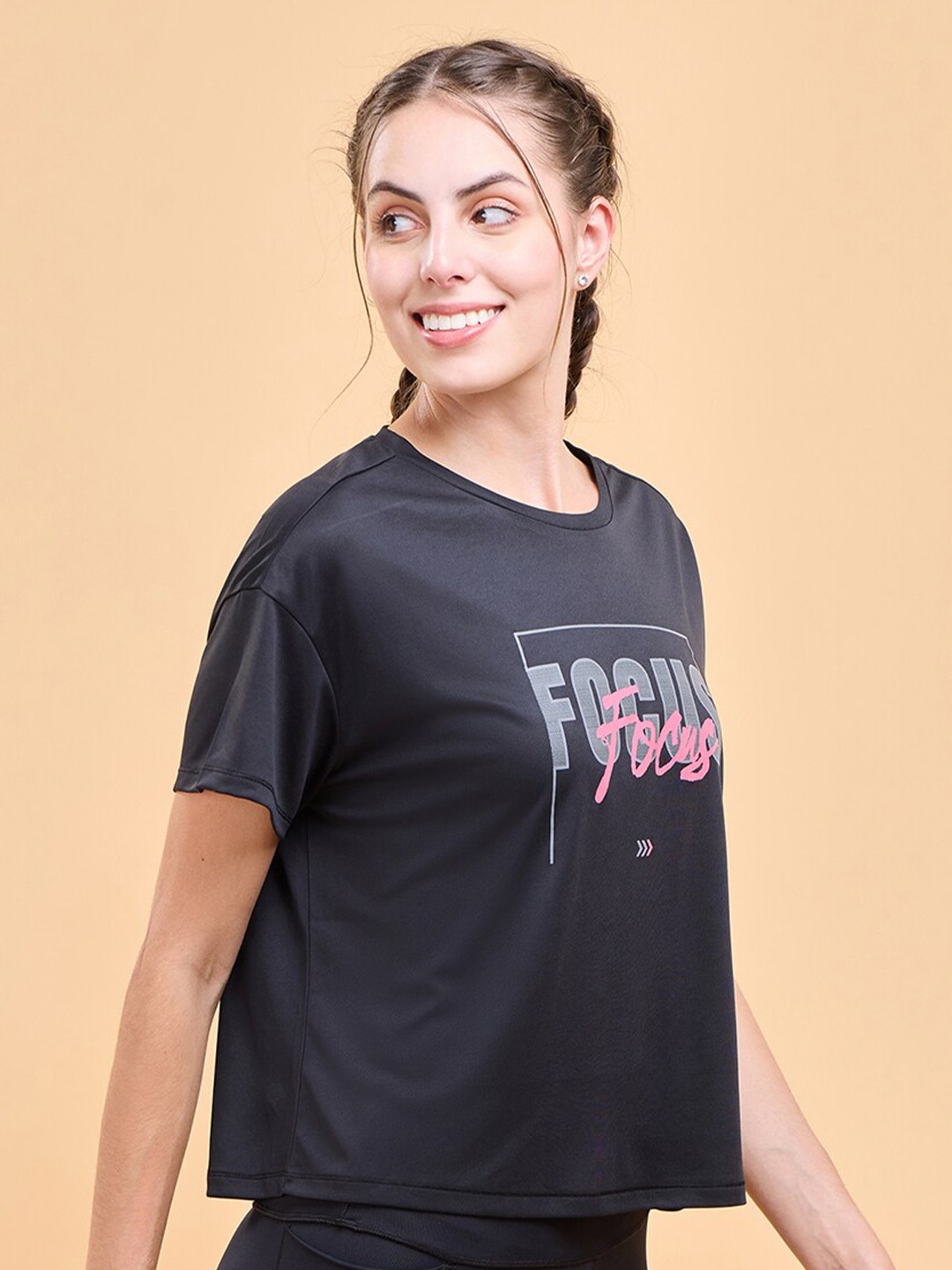 

Enamor Typography Printed Relaxed Fit Crop T-shirt, Black