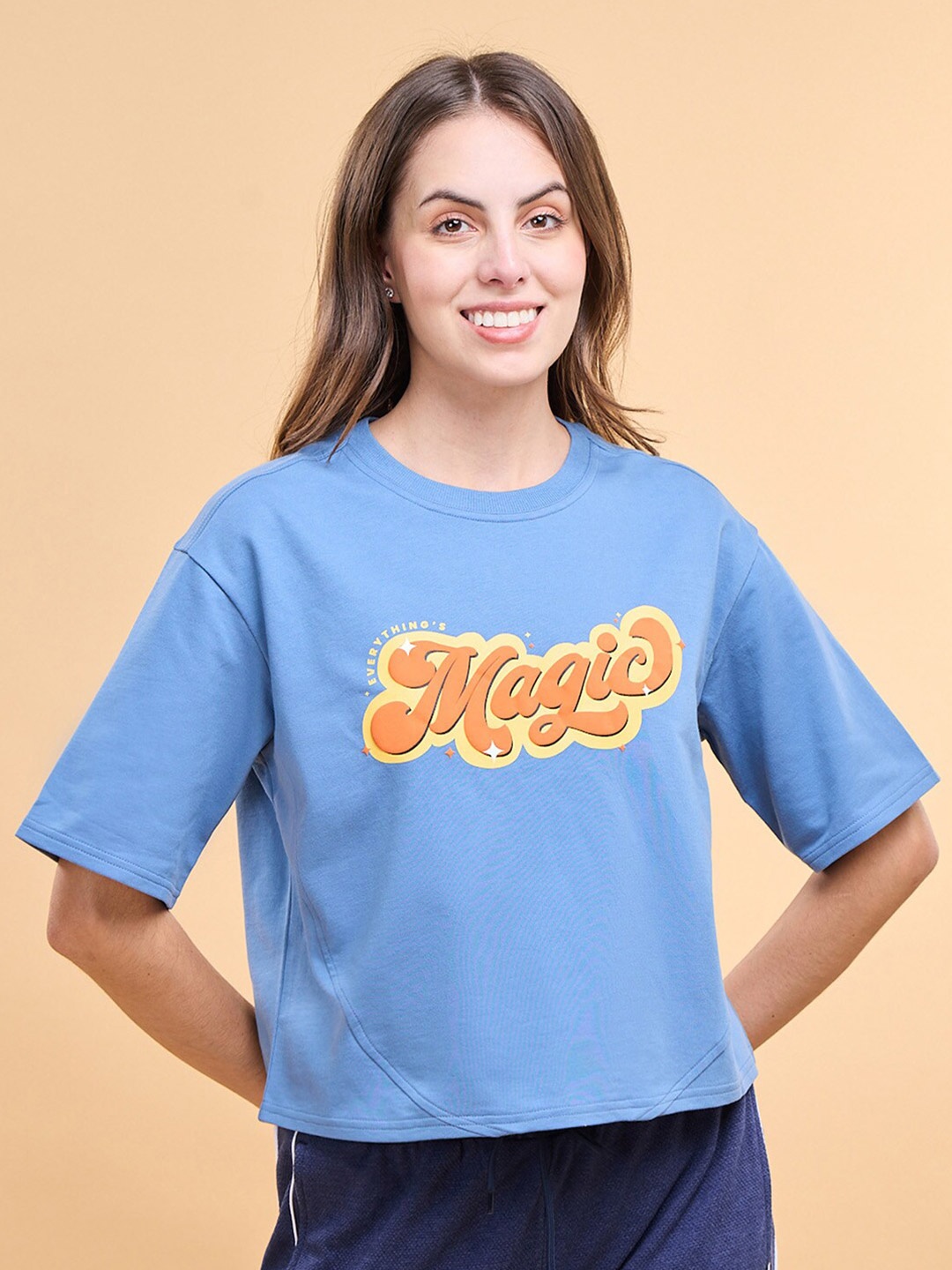 

Enamor Typography Printed Cotton Drop-Shoulder Sleeves Boxy T-shirt, Blue