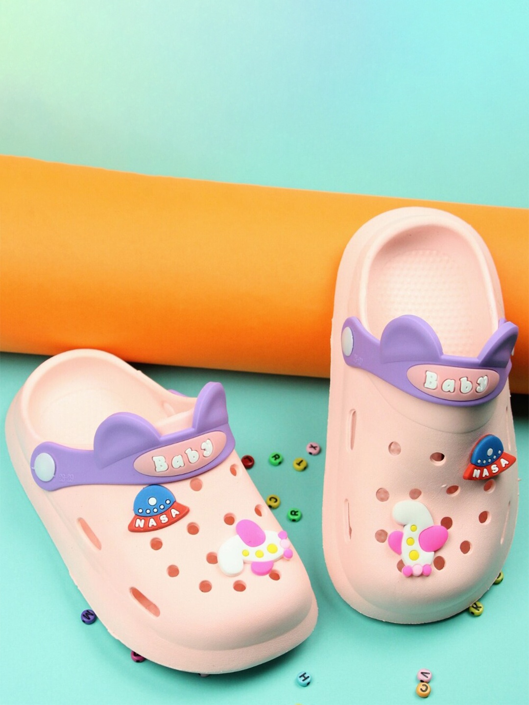 

BAESD Kids Self Design Clogs, Pink