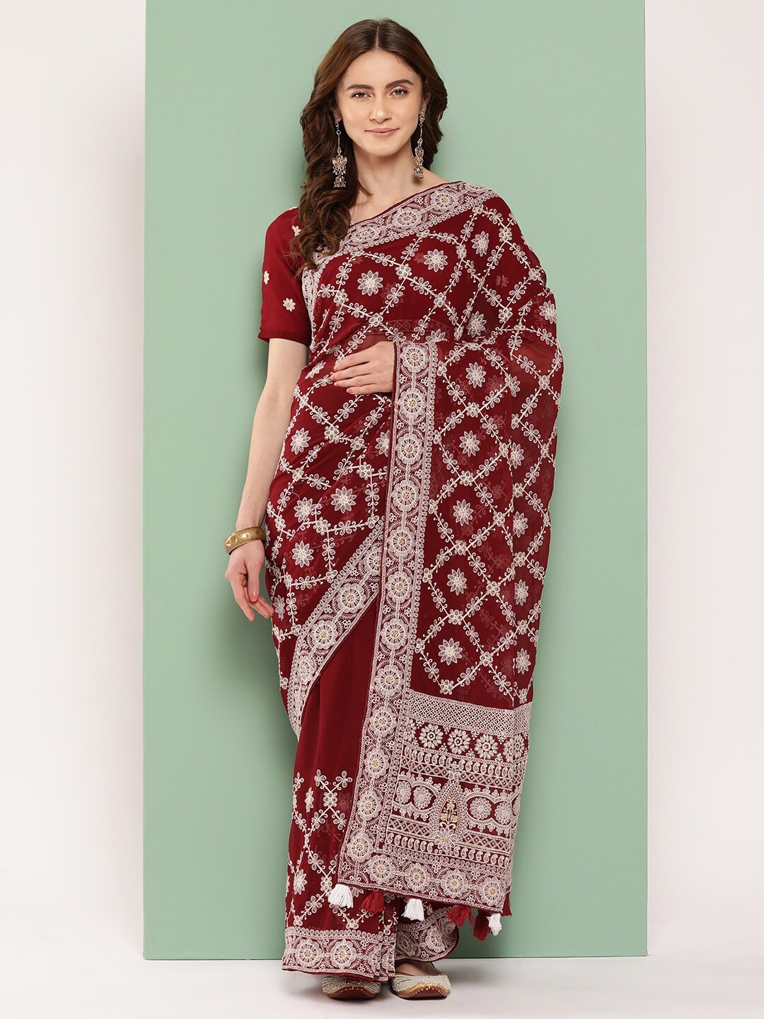 

HRITIKA Floral Chikankari Pure Georgette Saree, Maroon