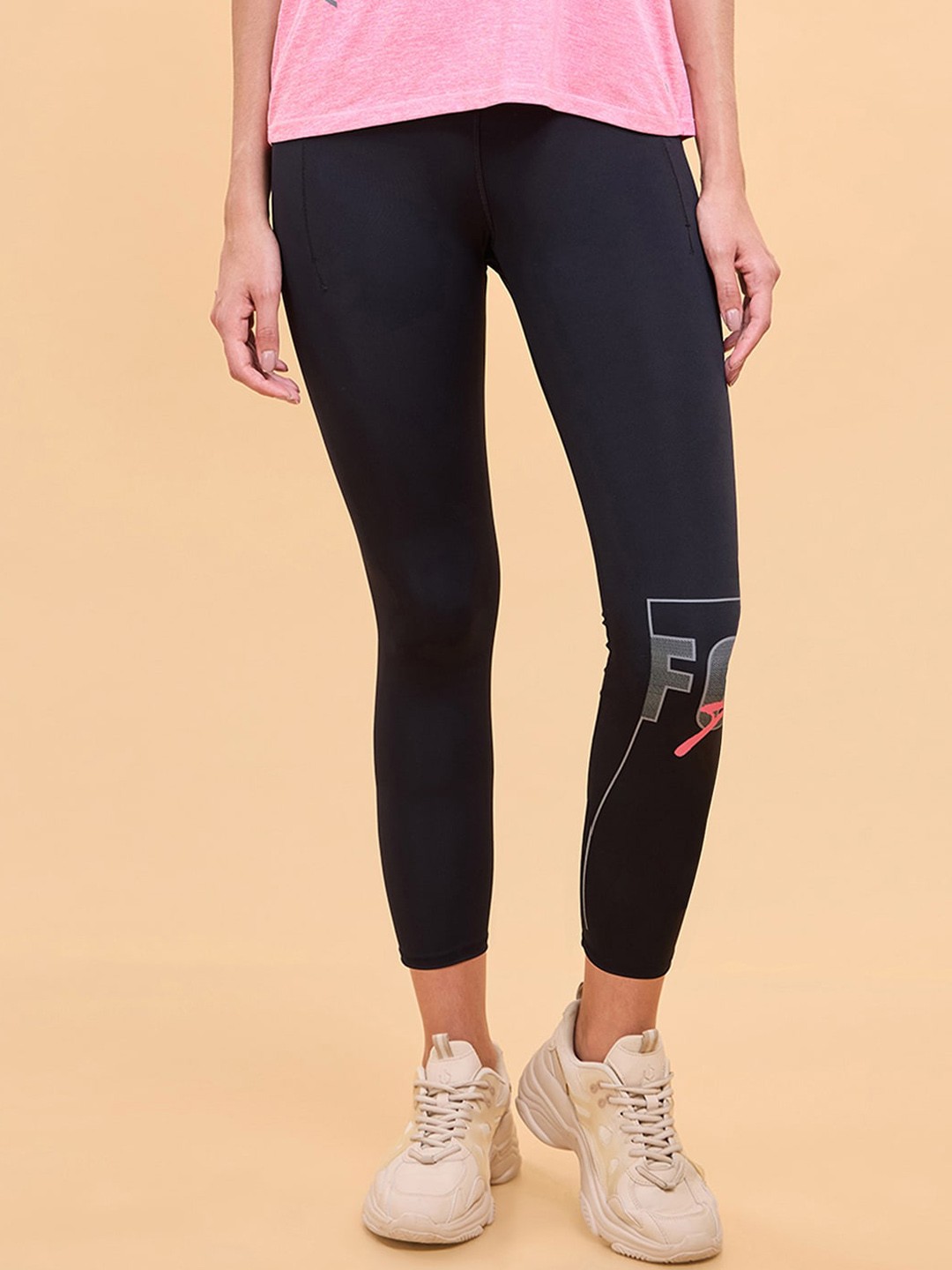

Enamor Women Printed Dry Fit High-Waisted 7-8th Length Tights, Black