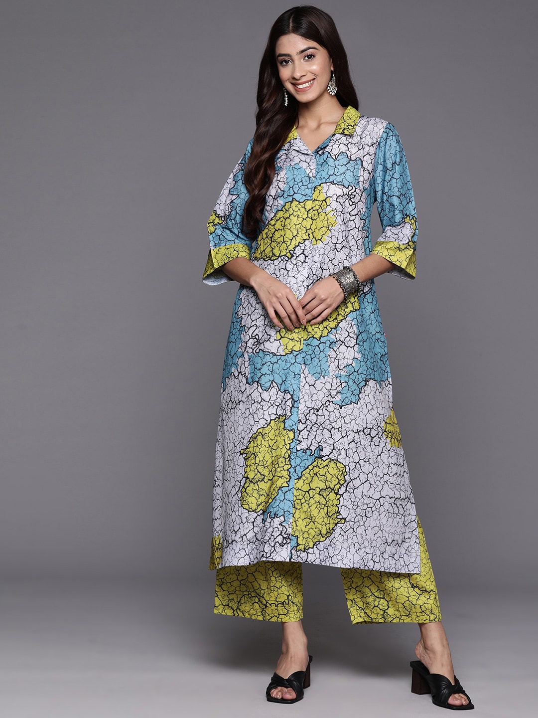 

Varanga Abstract Printed Shirt Collar Straight Kurta With Palazzo, Blue