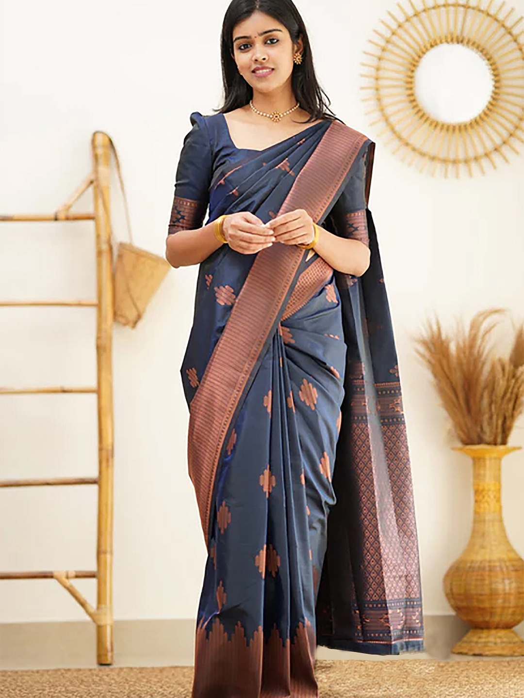 

BerMondsey Ethnic Motifs Woven Design Zari Banarasi Saree, Blue